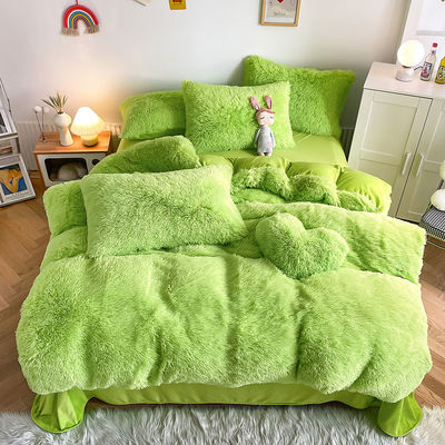 플러시 Shaggy Velvet Fluffy Bed Duvet Covers Set in Multi Color Custom Luxury Designs (다채로운 색상 사용자 지정 고급 디자인)