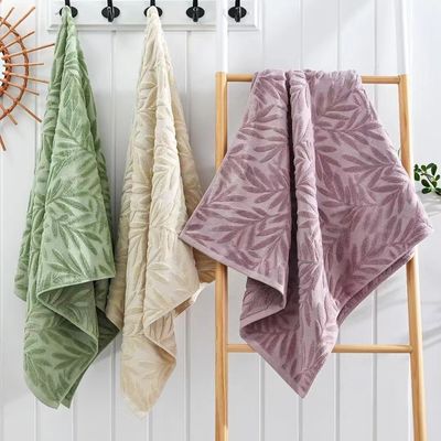 지구절을 위한 모든 계기용 베 Velvet Jacquard Leaves Bath Towel 세트
