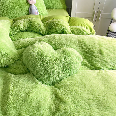 플러시 Shaggy Velvet Fluffy Bed Duvet Covers Set in Multi Color Custom Luxury Designs (다채로운 색상 사용자 지정 고급 디자인)