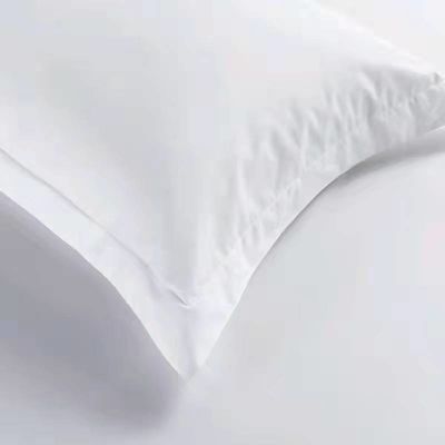 럭셔리 호텔 에서 볼 수 있는 모든 계절 에 맞는 스트라이프 시트