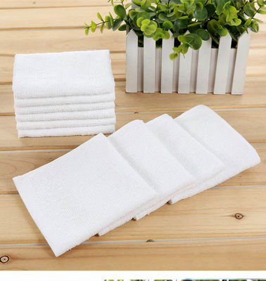 25*25cm 로고 흰색 항공기 면접 패렛 수건 반 튀김 및 주름 퇴색 쉬운 관리